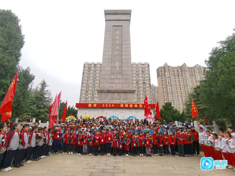 中小学生走进潍坊市革命烈士陵园 传承红色基因 赓续英烈精神(图1)