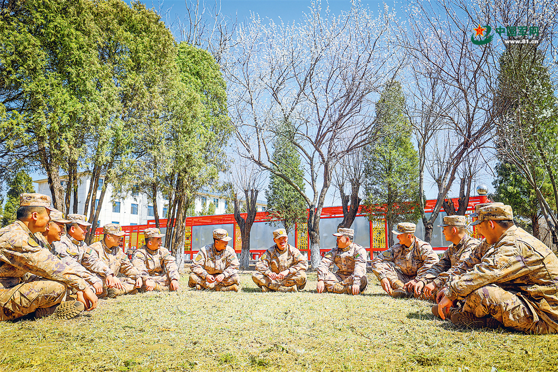 军营观察丨探访一支部队的“流动课堂”(图1)