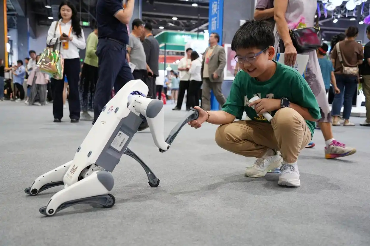 【8点见】第十二批在韩中国人民志愿军烈士遗骸在沈阳安葬(图9)