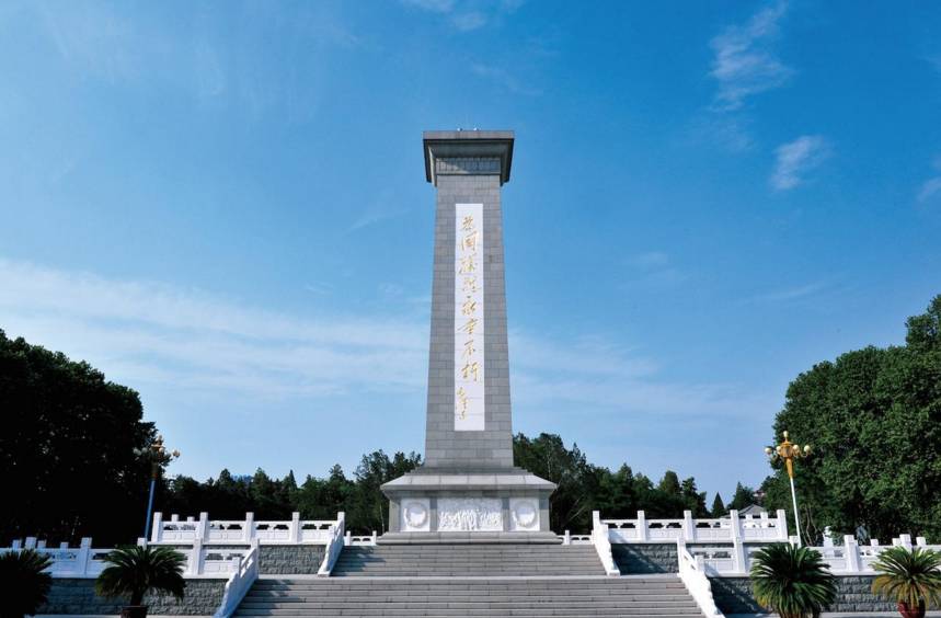 球盟会入口：郑州凤凰山公墓什么价位-销售购买价格-公墓购买电话_陵园环境_环境介绍(图1)