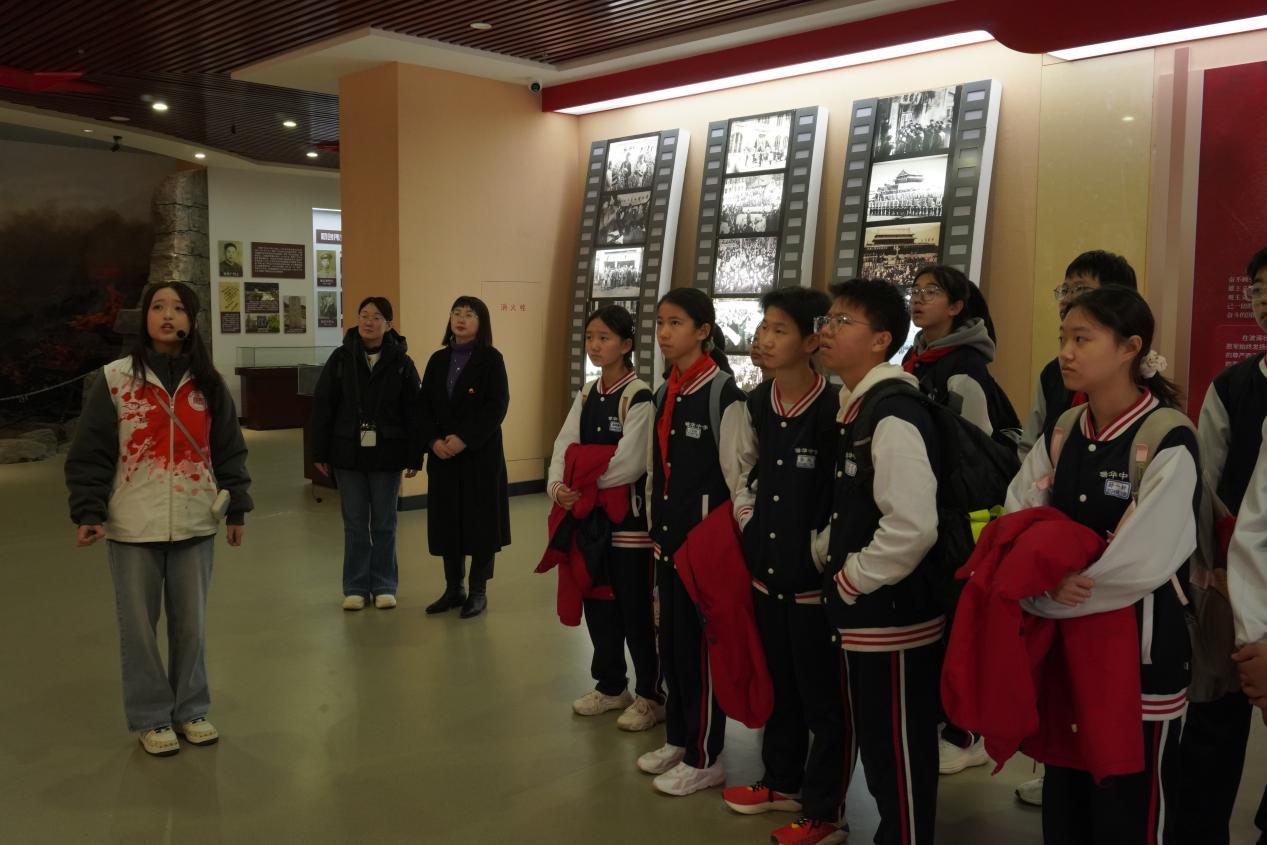 青岛工学院马克思主义学院联合胶州市瑞华实验初级中学举办大中小学思政教育一体化活动(图1)