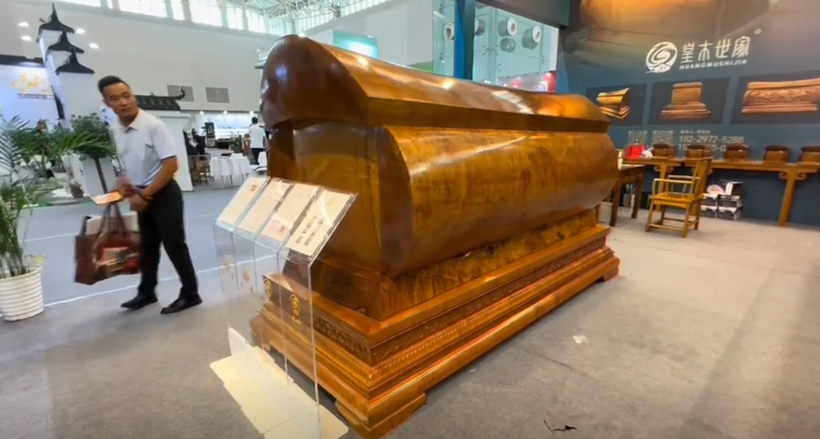 【吉刻早报】第二十四届查干湖冰雪渔猎文化旅游节今日启幕(图1)