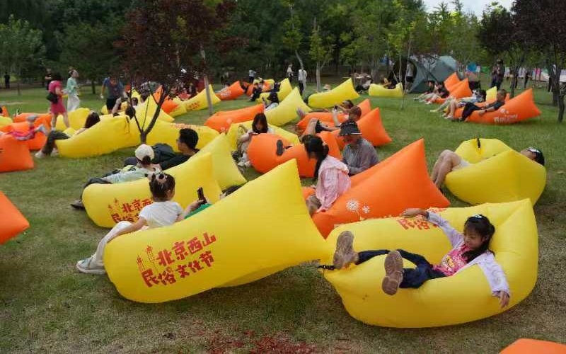 球盟会入口：国产动漫开局地摊卖大力(图1)